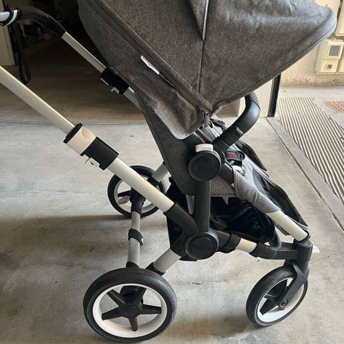 Bugaboo Donkey 3 Twin baby stroller like new, complete set