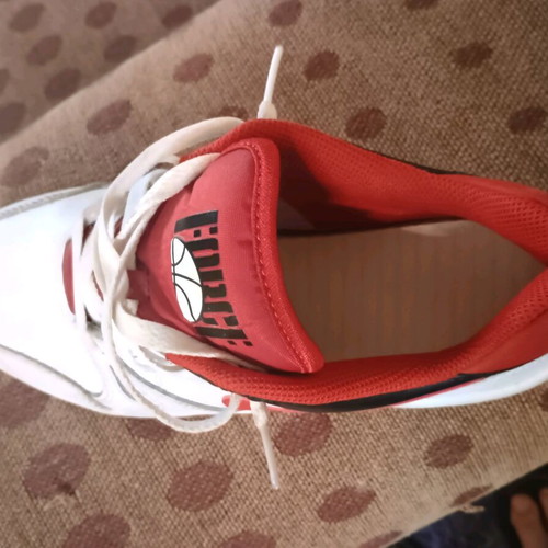 Nike Full Force Low kids athletic shoes used, red