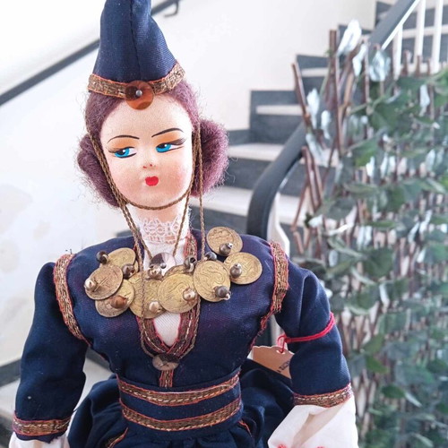Decorative doll with traditional costume, 35cm
