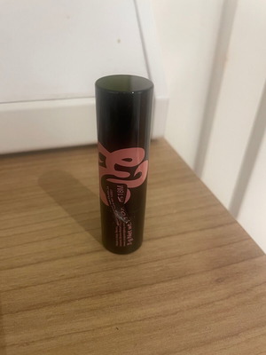 Νέο κραγιόν Soap & Glory σε απόχρωση Wine & Berry