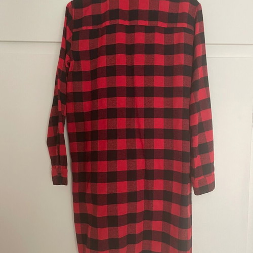 Iso long red and black checked shirt like new, size S