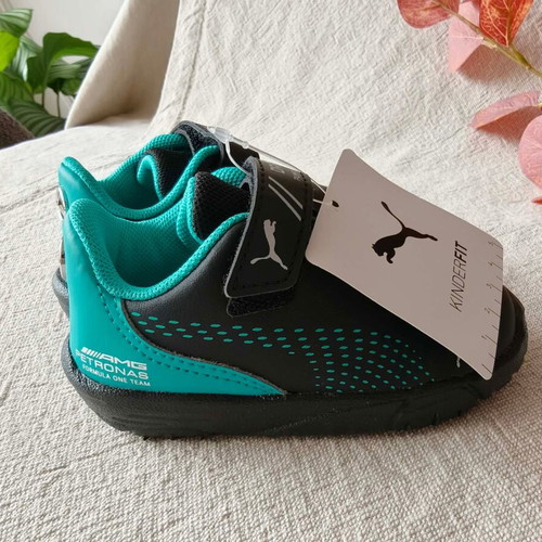 Puma Mercedes-AMG Petronas Drift Cat kids sneakers size 21, black and turquoise
