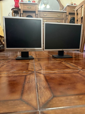 LG and Acer monitors with VGA cable and power cord