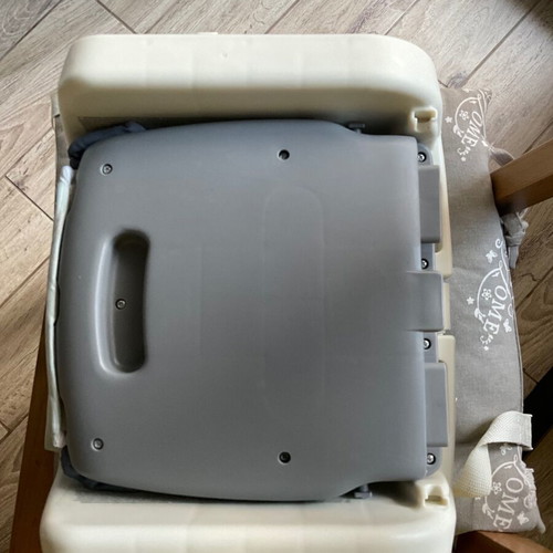 Chicco baby feeding chair, foldable with adjustable legs
