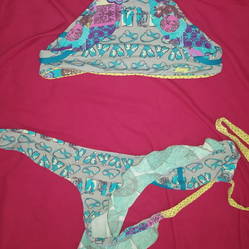 Maaji women's swimsuit reversible, polymorphic, like new, multicolor