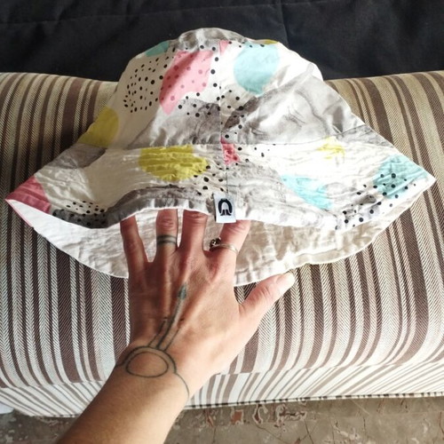 Adélie Pengu hat like new