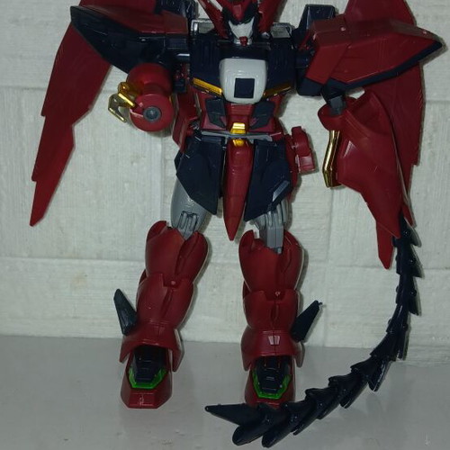 Bandai Gundam Epyon 1995 figure used, missing one hand