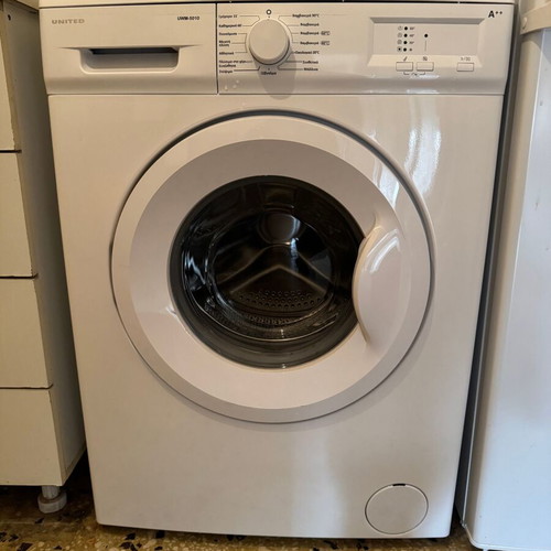 United UWM-5010 washing machine like new, 5 kg capacity