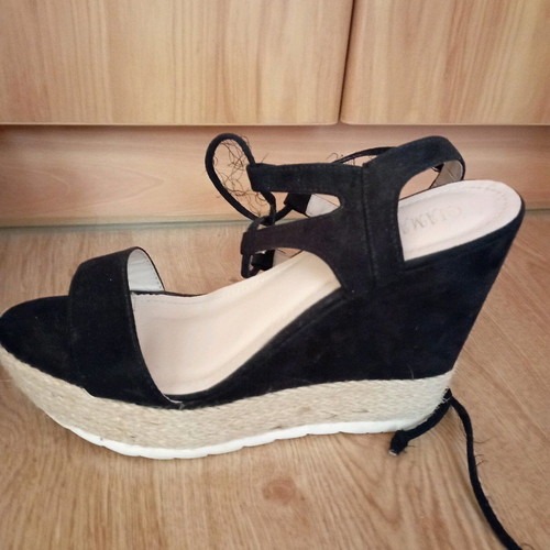 Platform sandal used, size 39, black with laces