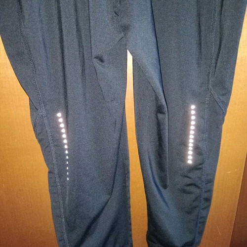 Crivit short sports leggings size M new, black with reflective details