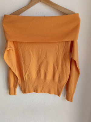 Orange knitted off-shoulder sweater size S like new