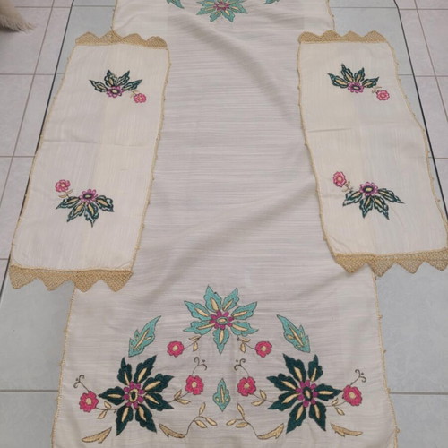 Handmade set of 3 pieces like new