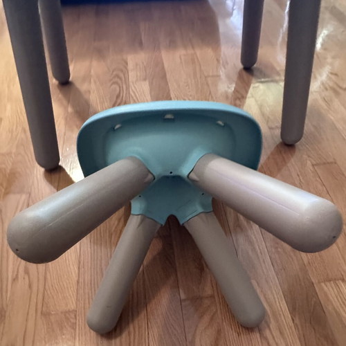 Smoby children's table with blue chair