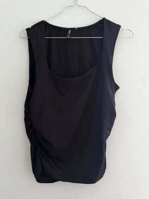 Black blouse with nice neckline, size XL XXL