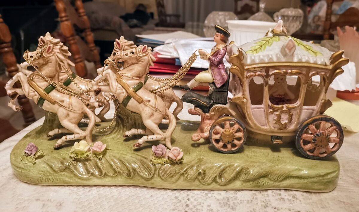 Capodimonte Italian porcelain carriage… - € 185,00 - Vendora.cy