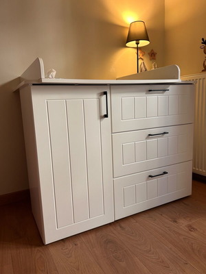 Συρταριέρα Αλλαξιέρα μεταχειρισμένη με αποθηκευτικό χώρο