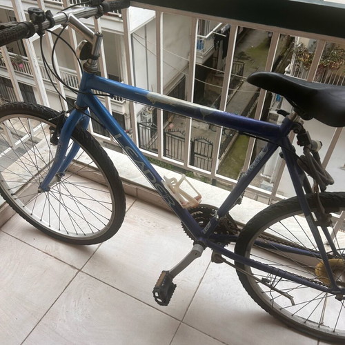 Simple city bicycle used, blue, men's, with gears