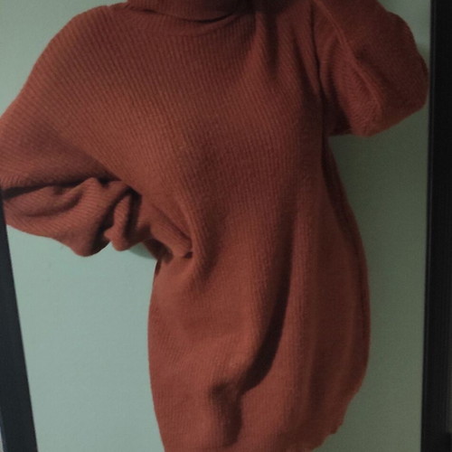 Midi knitted dress with turtleneck brown like new, one size