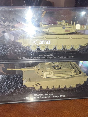 Tank figures like new, pack of 4, scale 1/43