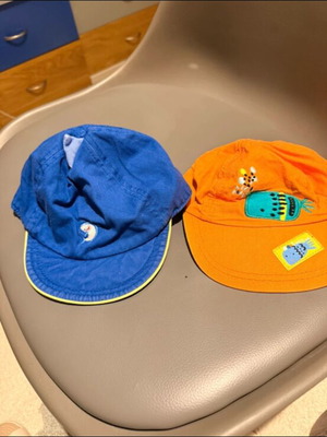 Tuc Tuc baby hats like new, pack of two, size 52, blue and orange