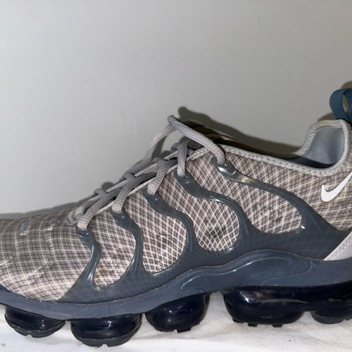Nike Vapor Max athletic shoes like new, size 44