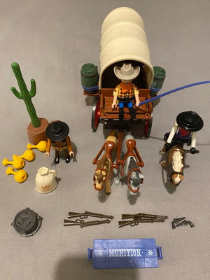 Playmobil Western Wagon Set used, missing one figure