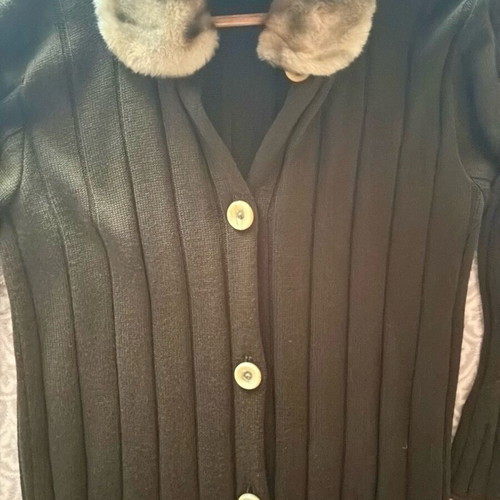 Figaro cardigan with fur collar size medium like new brown