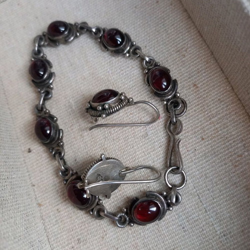 Earrings and bracelet with natural garnets, 925 silver, used, vintage