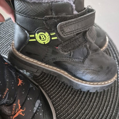 Children's winter boots new, size 20, black, set of 2