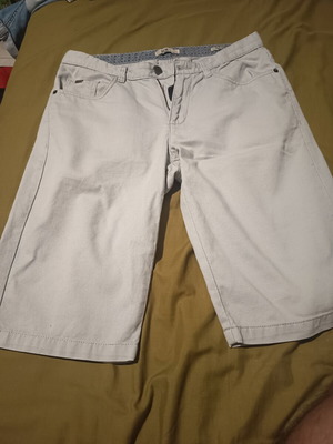 Men's slim fit bermuda shorts LC Waikiki, light gray, size 28 with belt