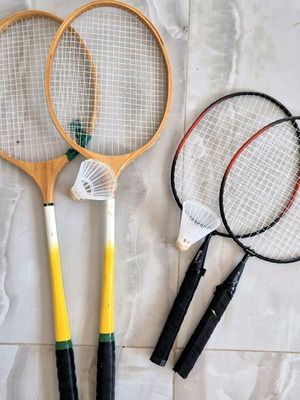 Badminton rackets used with shuttlecocks