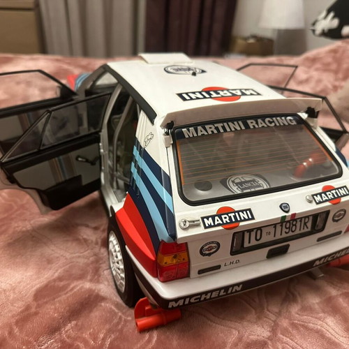 Lancia Delta Integrale Martini Racing 1:8 Hachette collectible like new
