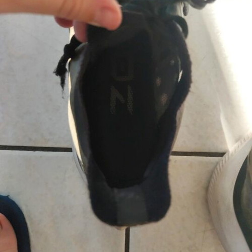 Nike Zoom Gravity athletic shoes used, size 39, black and gray