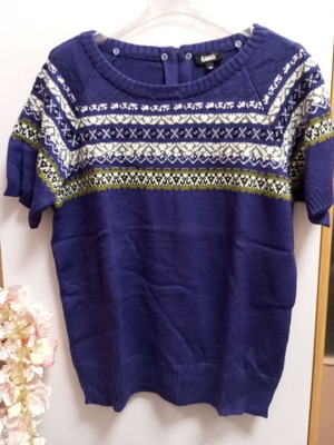 Rannia sweater like new, violet with white pattern, size L-XL