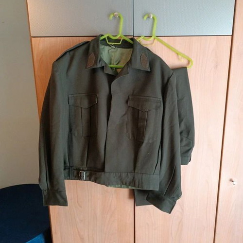 Uniform 8b ES used, size tunic 8190/9702 L, trousers waist 42
