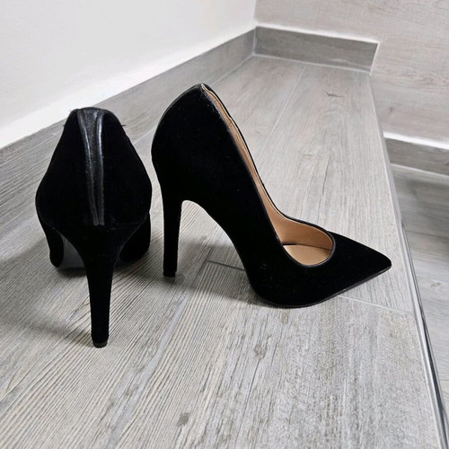 Giorgio Salustro suede pumps size 40 like new
