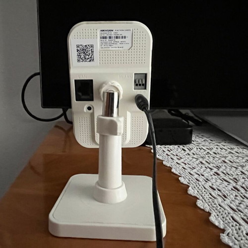 Hikvision surveillance camera like new DS-2CD2410F-IW 1MP