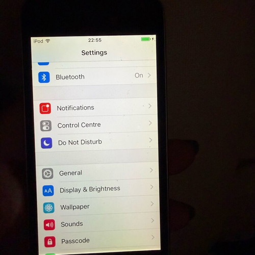 Apple iPod Touch 5th Gen 16Gb used, home button not working