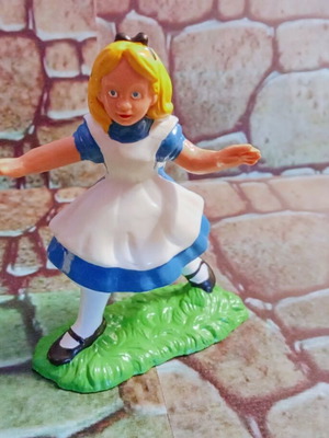 Disney Alice in Wonderland Bullyland figure like new, handpainted