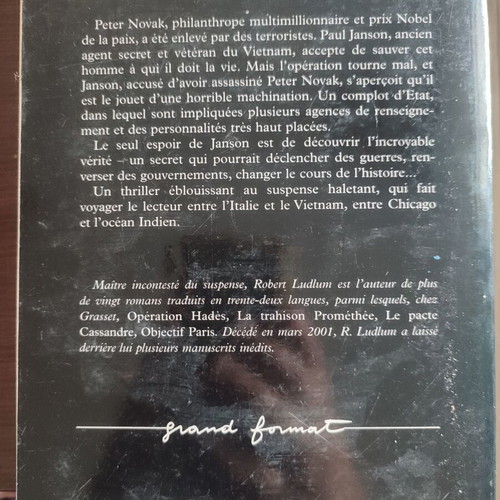 French mystery and adventure books like new, pack of 4, large size