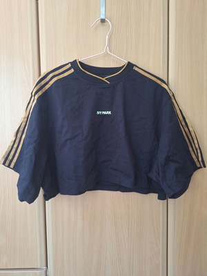 Adidas x Ivy Park Crop T-Shirt like new, black and gold, size L