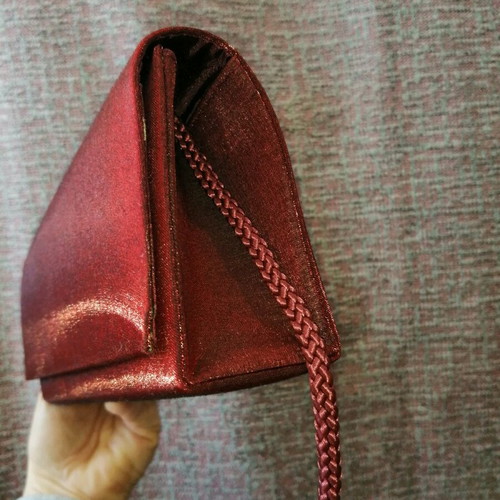 Evening bag like new, burgundy, handheld with strap