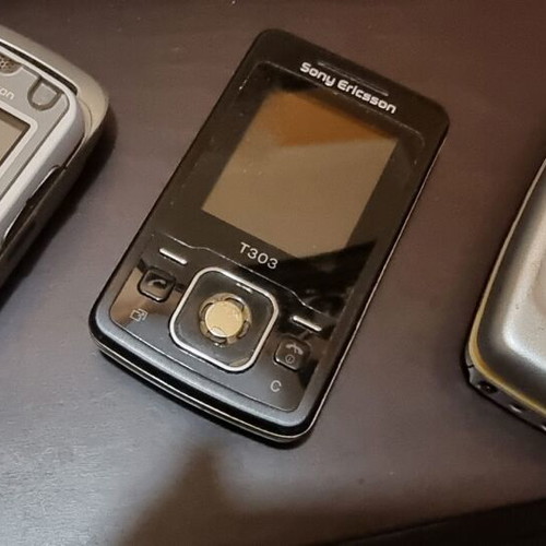 Old Nokia and Sony Ericsson cell phones used, set of 3
