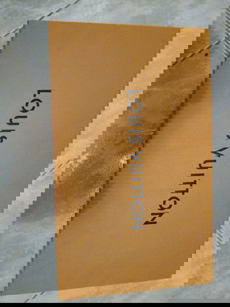 Louis Vuitton кутия
