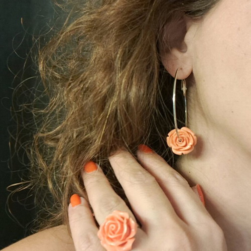 Earrings hoops with roses and adjustable ring set like new, orange