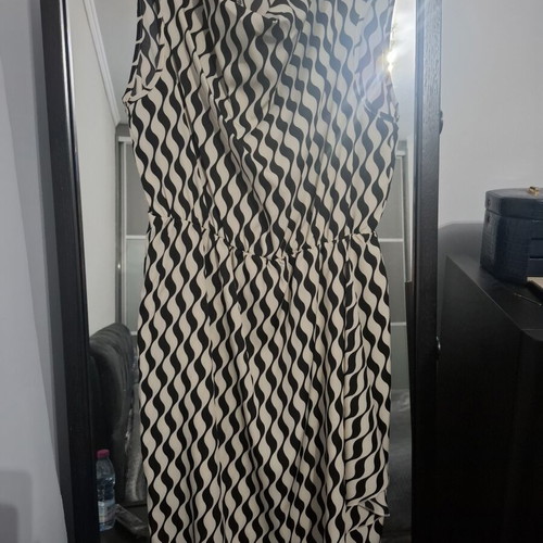 Black and White Dress like new, Small, Elegant Cowl Neck