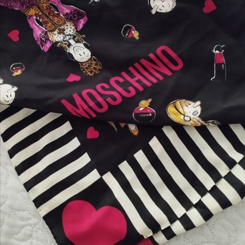 Moschino silk scarf with Olive figures like new, black and red