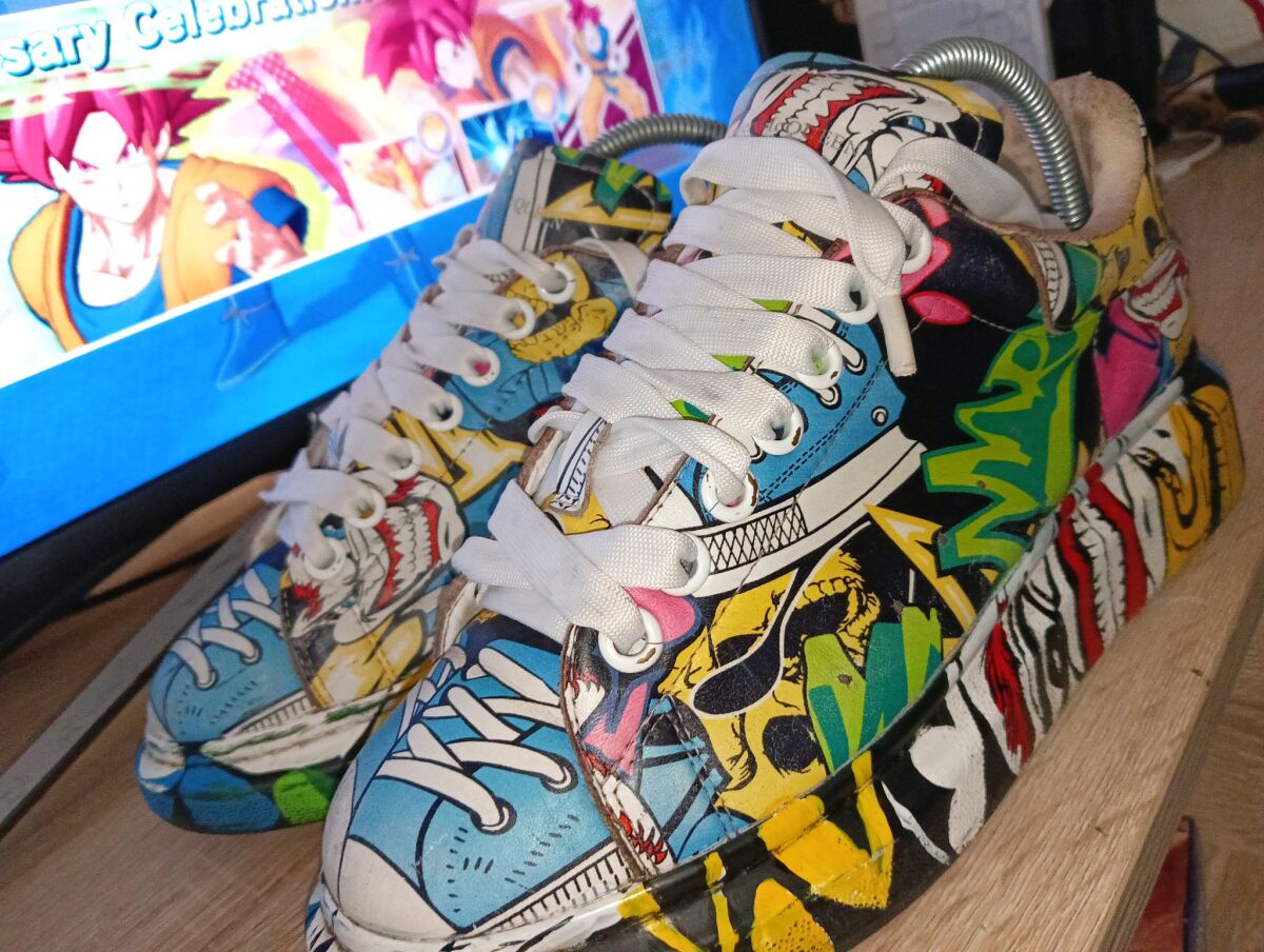 Alexander McQueen Oversized Sneakers… - € 60,00 - Vendora.cy