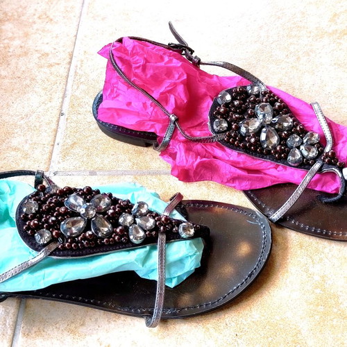 Lola Cruz sandals size 39 without heels with crystals and beads like new