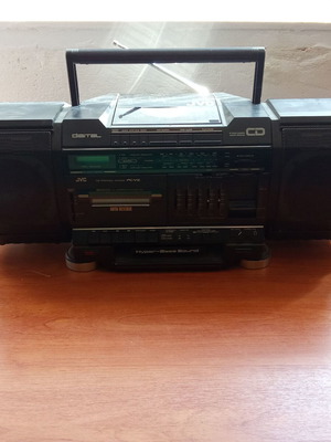 Ραδιοκασετόφωνο JVC PC V2 J vintage συλλεκτικό μεταχειρισμένο δεκαετίας 1980